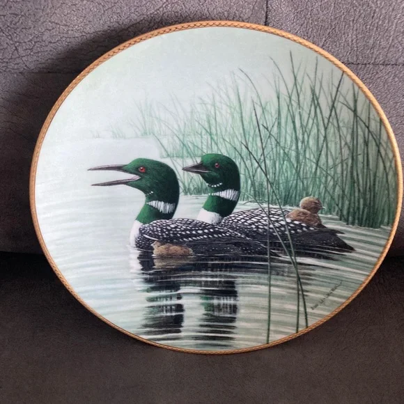 Vintage 1991 Don Li Leger Keeping Them Safe plate - Picture 2 of 5